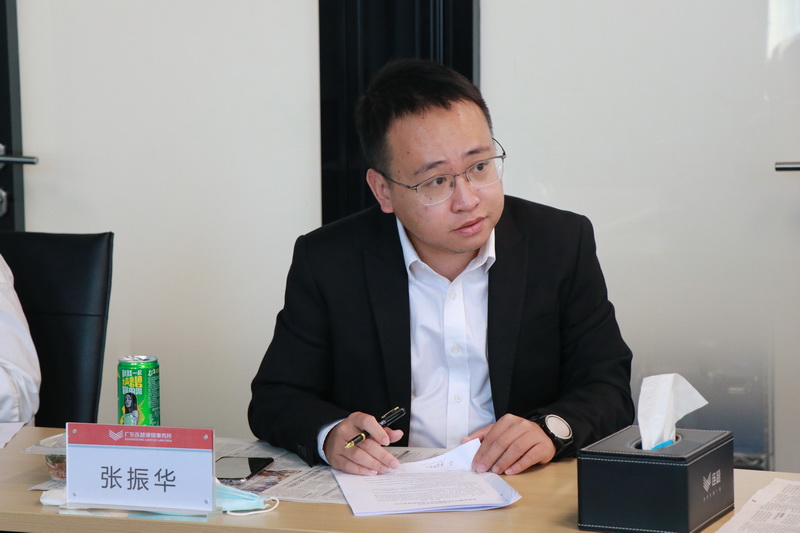 高级合伙人张振华律师