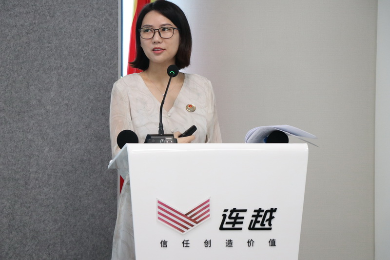 张玉芳公证员最后进入交流互动环节,现场律师就日常办案所遇到的问题